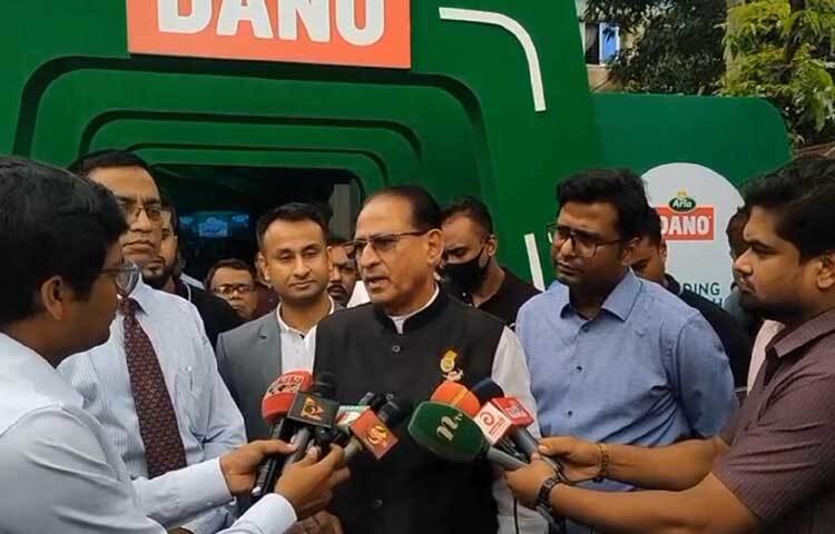 চাহিদার তুলনায় দেশে কোরবানি পশুর সংকট নেই বলে জানিয়েছেন মৎস্য ও প্রাণিসম্পদ মন্ত্রী মো. আব্দুর রহমান। ছবি: আমিনুল ইসলাম