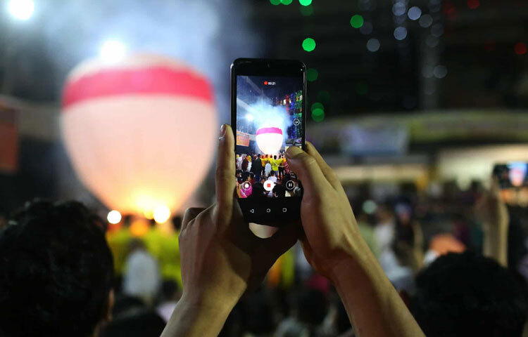 বৌদ্ধদের বিশ্বাস অনুযায়ী, বর্ষাবাস শেষে এই দিনে ভিক্ষুরা নিজেদের ত্রুটি স্বীকার করে প্রবারণা করেন-যার অর্থ ‘নিজেকে শুদ্ধ করা’। তাই দিনটি শুধু উৎসব নয়, আত্মশুদ্ধি ও করুণার প্রতীকও বটে।