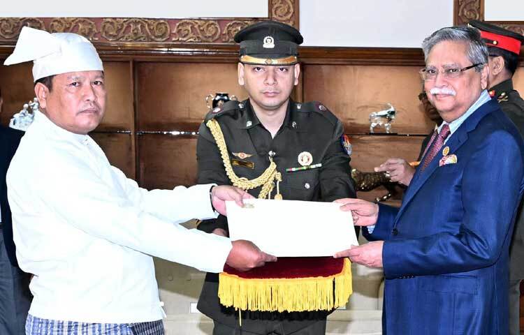 বঙ্গভবনে রাষ্ট্রপতি মো. সাহাবুদ্দিনের কাছে পরিচয়পত্র পেশ করেন মিয়ানমারের রাষ্ট্রদূত কিআও সো ময়ে। ছবি: পিআইডি