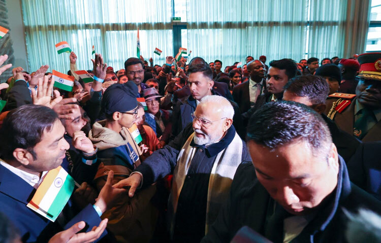 সমর্থক কিংবা সমালোচক-যেই হোন না কেন, মোদীর গল্প যে ইতিহাসে ‘স্বপ্নপূরণের বাস্তব কাহিনি’ হয়ে থাকবে তা অস্বীকার করার উপায় নেই।