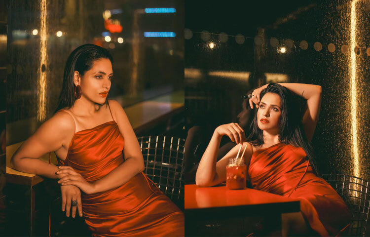 রাস্ট স্যাটিন স্পেগ্যাটি স্ট্রেপ ড্রেসের সঙ্গে ওয়েট হেয়ার লুকে আবেদনময়ী নায়িকা।