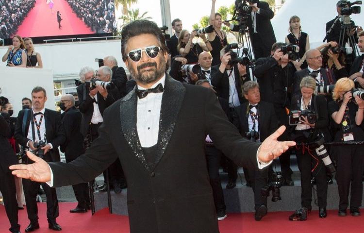 মাধবন শুধুই অভিনয়ের মানুষ নন, তিনি একজন সমাজসচেতন ও চিন্তাশীল মানুষ। নারীদের প্রতি সম্মান, শিশু শিক্ষার প্রচার এবং বিজ্ঞানমনস্ক দৃষ্টিভঙ্গিতে তার সক্রিয় ভূমিকা তাকে আলাদা করে চেনায়।