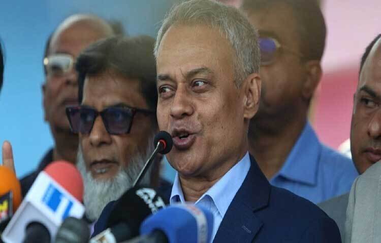 গণপরিবহনে পর্যাপ্ত তেল সরবরাহ করা হচ্ছে বলে জানিয়েছেন সড়ক পরিবহন ও সেতুমন্ত্রী শেখ রবিউল আলম।