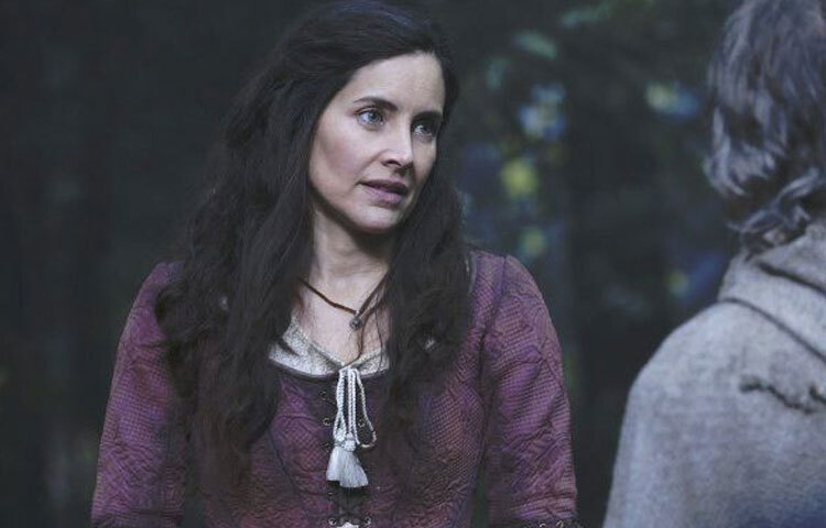 এই গুণী অভিনেত্রীর কিছু জনপ্রিয় কাজ দর্শকদের মনে আজও অম্লান। তার স্ক্রিন কেমিস্ট্রি, আবেগ এবং চরিত্রের গভীরতা ভক্তদের মুগ্ধ করে। বিশেষ করে কিছু ফিল্ম এবং সিরিজ তাকে দর্শকপ্রিয় করেছে এবং তার নামকে হলিউডে আলাদা উচ্চতায় নিয়ে গেছে।