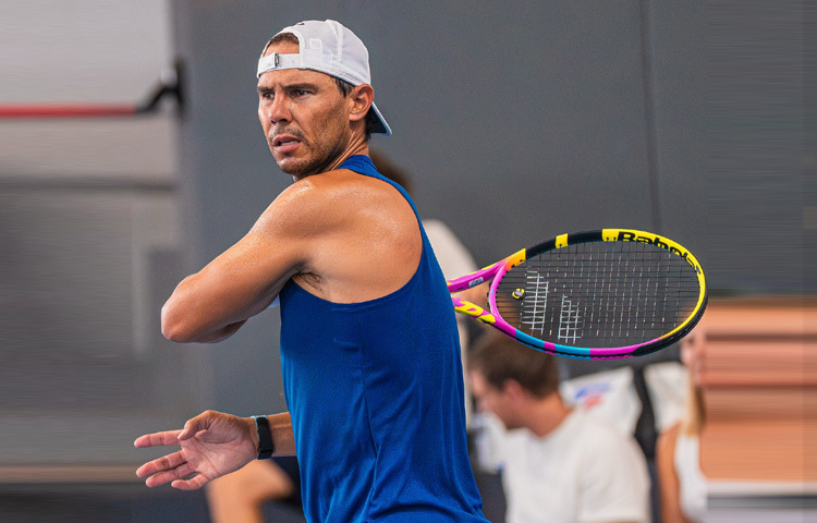 মাত্র ১২ বছর বয়সে রাফা জিতে নেন ইউরোপিয়ান অনূর্ধ্ব-১২ টেনিস চ্যাম্পিয়নশিপ। ১৫ বছর বয়সেই তিনি পেশাদার টেনিসে অভিষেক করেন।