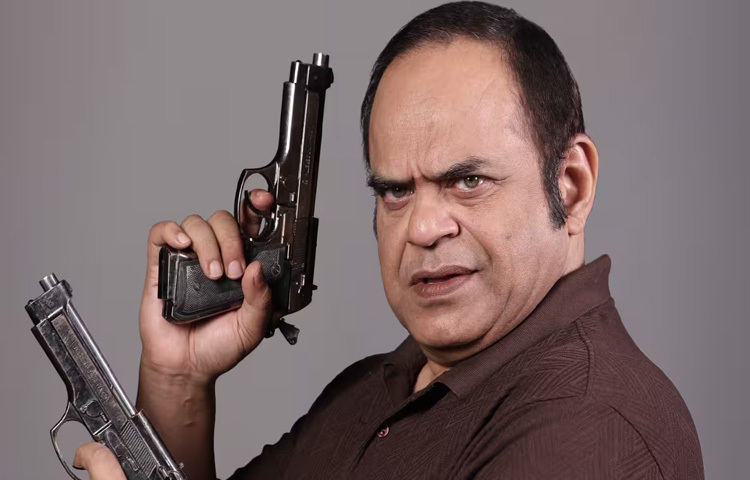 তার অভিনয়যাত্রা শুরু হয় মূলত মঞ্চ ও টেলিভিশন দিয়ে। চোখের বালি, রাত ভোর বৃষ্টি, আদালত-এসব নাটকে তার অভিনয় প্রশংসিত হয়। তবে চলচ্চিত্রে প্রবেশের পর রজতাভ দত্তকে দর্শক ভিন্নভাবে চিনতে শুরু করে। এমএলে ফাটাকেশ্বর, বস, চ্যালেঞ্জ, অগ্নিপথ, বিসর্জনসহ অসংখ্য ছবিতে তিনি খলনায়ক, গুরু কিংবা প্রভাবশালী চরিত্রে অভিনয় করে নজর কাড়েন।