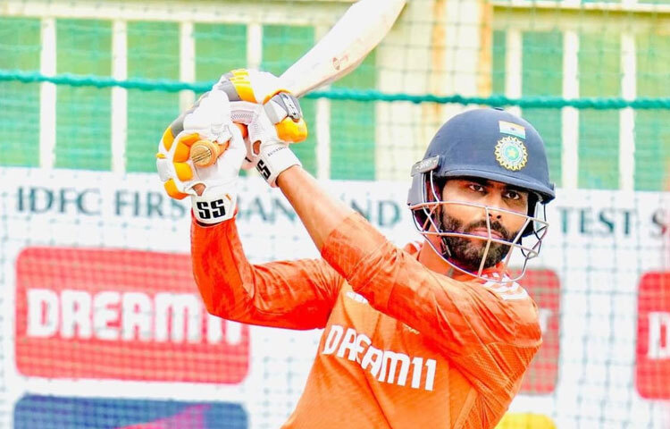 আইপিএলের ইতিহাসে এমন বহু ম্যাচ আছে যেখানে জাদেজা একাই ম্যাচ ঘুরিয়ে দিয়েছেন। কখনো ব্যাট হাতে ছয়ে ছয় মেরে, কখনো লাইন-লেন্থে নিখুঁত বোলিং করে আবার কখনো অসম্ভব এক ক্যাচ ধরে।