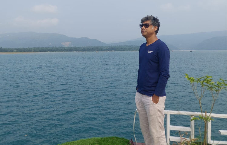 সহজ-সরল জীবনযাপনেই বিশ্বাসী রওনক। অভিনয়ের বাইরে তিনি পরিবার, বন্ধু আর সহশিল্পীদের সঙ্গেই সময় কাটান। তার জীবনে প্রাপ্তি মানে হলো দর্শকের ভালোবাসা ও সম্মান।