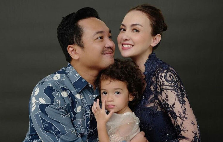 ২০০৮ সালে তিনি যুক্তরাষ্ট্রের নাগরিক ক্যাসান্দ্রো শ্যাফারের সঙ্গে বিবাহবন্ধনে আবদ্ধ হন। বিয়ের পরও ক্যারিয়ারে সক্রিয় থেকেছেন রিয়ান্টি। কাজের ফাঁকে তিনি সমাজসেবামূলক কার্যক্রমেও অংশ নেন, বিশেষ করে শিশুদের শিক্ষা ও স্বাস্থ্যসেবার বিষয়গুলোতে।