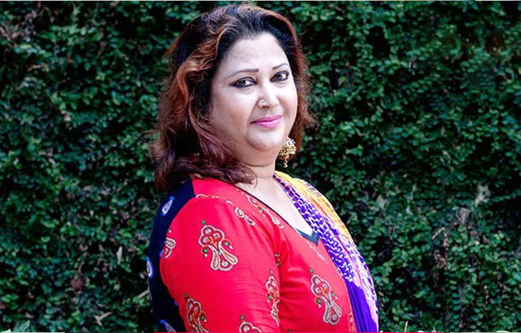 সেলিনা সুলতানা থেকে রিনা খানে তার রূপান্তর শুধু নামের নয়, বরং এক শিল্পীর সাহসী যাত্রার কাহিনি। চলচ্চিত্রে তার অবদান চিরকালই আলোচনায় থাকবে এবং দর্শকরা বারবার ফিরে যাবে সেই খলনায়িকার কাছে, যিনি খলনায়িকার আসনকে এক অনন্য মর্যাদায় পৌঁছে দিয়েছিলেন।