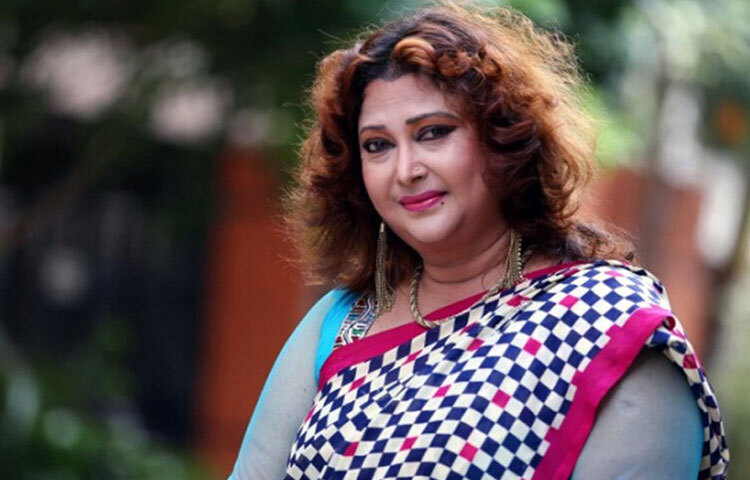 তার কণ্ঠের দৃঢ়তা, চোখের দৃষ্টি, রাগ-অভিমান আর নিষ্ঠুরতার অভিনয়-সব মিলিয়ে দর্শকরা তাকে ভালোবেসেই ঘৃণা করত। খলনায়িকা হিসেবেই তার জনপ্রিয়তা ছিল আকাশছোঁয়া।