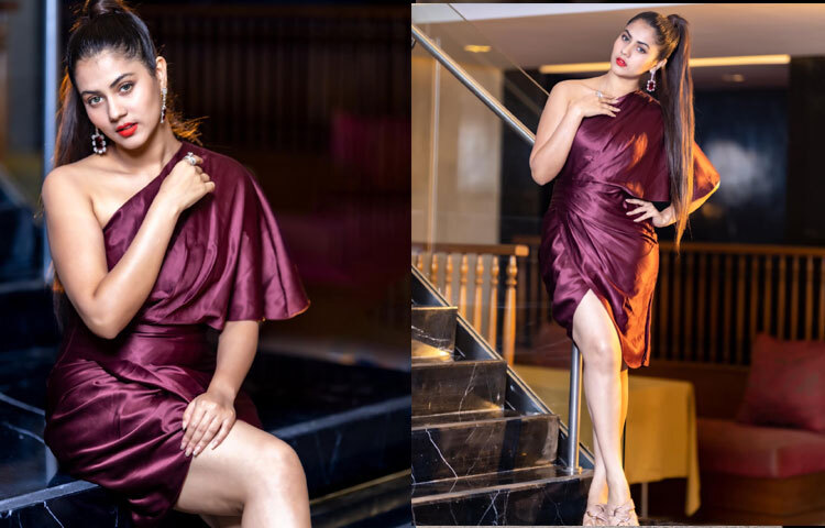 ঋত্বিকা এমন এক তারকা, যাকে বাস্তবেই ‘রিলেটেবল’ মনে হয়। তার সাফল্য এসেছে ধীরে ধীরে, কঠোর পরিশ্রমে। তার ক্যারিয়ারের উত্থান-পতন, বর্তমান সোশ্যাল মিডিয়া-কেন্দ্রিক জীবনধারা সব মিলিয়ে তিনি তরুণদের সামনে এমন এক উদাহরণ রাখেন, যা দেখলে মনে হয় স্বপ্ন দেখতে হলে আকাশ ছোঁয়ার দরকার নেই, কিন্তু এগিয়ে যেতে হলে নিজের ওপর বিশ্বাসটা জরুরি।