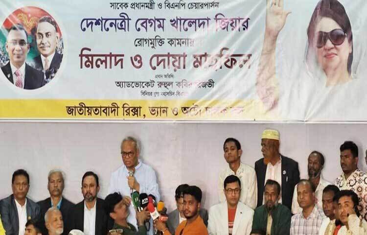 শেখ হাসিনার যোগসাজশেই বাংলাদেশের সীমান্তের ১৬০টি জায়গায় ভারত কাঁটাতারের বেড়া দিয়েছে বলে অভিযোগ করেছেন বিএনপির সিনিয়র যুগ্ম মহাসচিব রুহুল কবির রিজভী। ছবি: খালেদ হোসেন