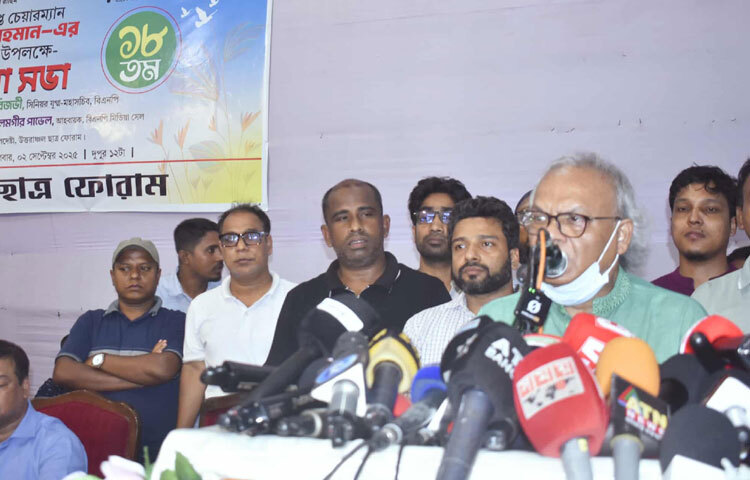 জাতীয় পার্টি আওয়ামী স্বেচ্ছাতন্ত্রের অন্যতম সহযোগী ছিল বলে মন্তব্য করেছেন বিএনপির সিনিয়র যুগ্ম-মহাসচিব রুহুল কবির রিজভী। ছবি: বিপ্লব দীক্ষিৎ