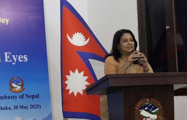ঢাকায় গুলশানে নেপাল দূতাবাসে ৭২তম আন্তর্জাতিক মাউন্ট এভারেস্ট দিবস উদ্যাপন উপলক্ষ্যে আয়োজিত অনুষ্ঠানে প্রধান অতিথির বক্তৃতা করেন পানি সম্পদ এবং পরিবেশ, বন ও জলবায়ু পরিবর্তন উপদেষ্টা সৈয়দা রিজওয়ানা হাসান। ছবি: পিআইডি