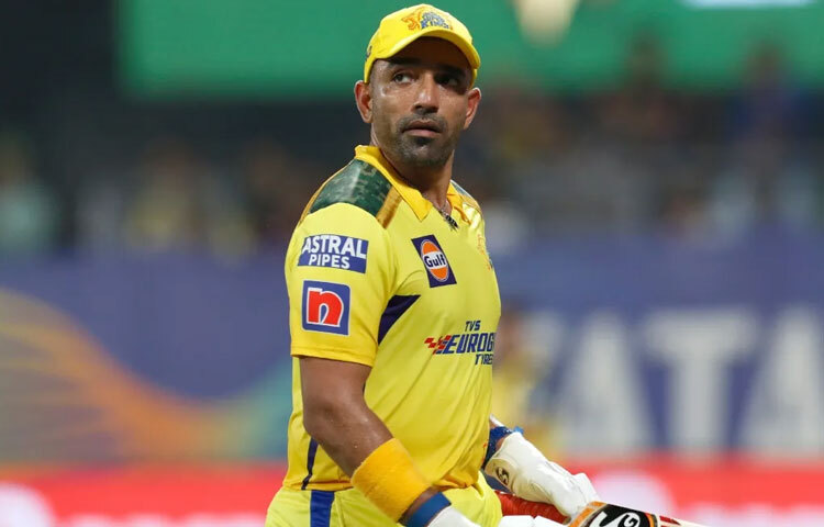 সাফল্যের গল্প যেমন উজ্জ্বল, তেমনি তার আড়ালেও থাকে কিছু অন্ধকার অধ্যায়। উথাপ্পার জীবনে তেমন অধ্যায়ও ছিল। একসময় জাতীয় দল থেকে বাদ পড়ে যান, চোট ও ফর্মহীনতায় ভুগেছিলেন। কিন্তু হাল ছাড়েননি। ঘরোয়া ক্রিকেটে ধারাবাহিক পারফরম্যান্সের মাধ্যমে আবারও নিজের জায়গা ফিরে পান।