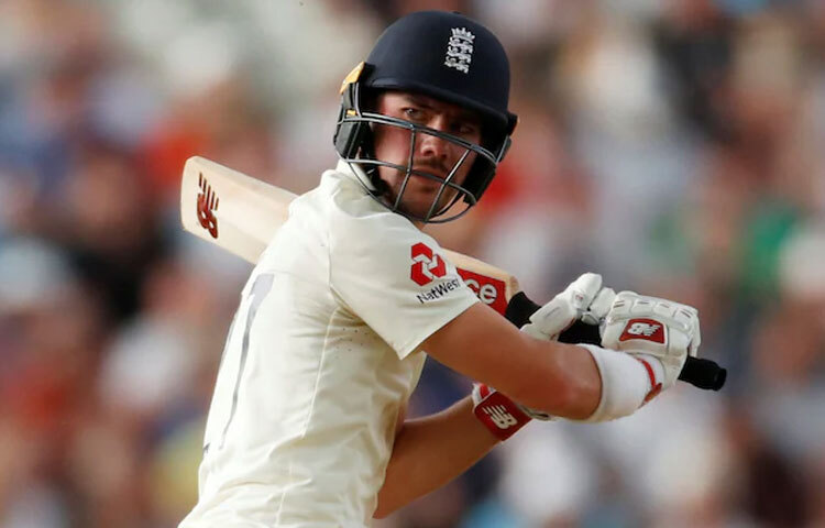 রোরি বার্নস জন্ম ইংল্যান্ডের সার‌রের ইপসম শহরে। ছোটবেলা থেকেই খেলাধুলার প্রতি তার গভীর ভালোবাসা ছিল, তবে ক্রিকেটই হয়ে ওঠে জীবনের মূল আবেগ। তিনি সিটি অফ লন্ডন ফ্রিম্যান’স স্কুল এবং পরে হোয়াইটগিফট স্কুল এ পড়াশোনা করেন। মজার ব্যাপার হলো, হোয়াইটগিফট স্কুলে তিনি খেলেছিলেন ইংল্যান্ডের আরেক তারকা ক্রিকেটার জেসন রয়-এর সঙ্গে।