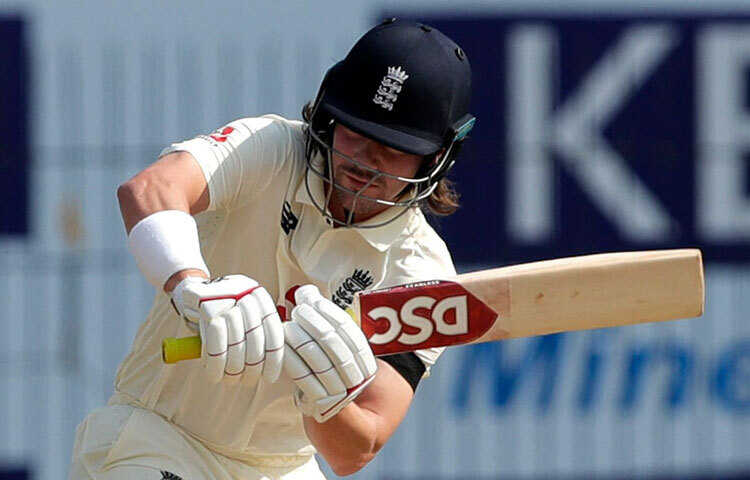 সবচেয়ে উল্লেখযোগ্য রেকর্ড হলো তিনি দ্বিতীয় ইংলিশ ব্যাটসম্যান, যিনি একটি টেস্ট ম্যাচে পাঁচ দিনই ব্যাট করার কৃতিত্ব দেখিয়েছেন, যা তাকে ক্রিকেট ইতিহাসের পাতায় বিশেষ জায়গা করে দিয়েছে।