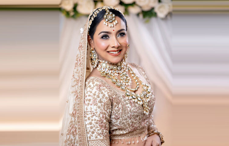 মেকআপে রুনা খান সম্পূর্ণ ফুটে উঠেছেন ফুল গ্ল্যামে।