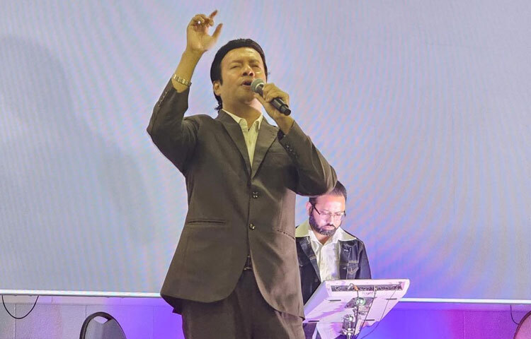 তার জনপ্রিয়তা কেবল কণ্ঠ বা সুরের জন্য নয়। রুবেলের ব্যক্তিত্ব, সহজ সরল আচরণ এবং শিল্পীর প্রতি আন্তরিকতা তাকে বিশেষ করে তোলে। তিনি যেকোনো মঞ্চে নিজের আবেগ দিয়ে গানকে সত্যিকারের প্রাণবন্ত করে তুলেন।