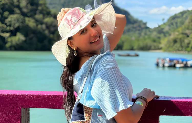 সিনেমায় পা রাখা সাবিলার জন্য যেমন চ্যালেঞ্জিং, তেমনি সম্মানেরও। কারণ তার বিপরীতে আছেন সুপারস্টার শাকিব খান।