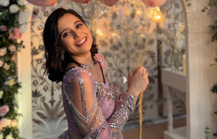 শৈশব থেকে নাচের প্রতি ঝোঁক ছিল সাবিলার। বুলবুল ললিতকলা একাডেমি থেকে নাচ শিখে পদ্ম কুঁড়ি প্রতিযোগিতায় চ্যাম্পিয়ন হয়েছিলেন তিনি।