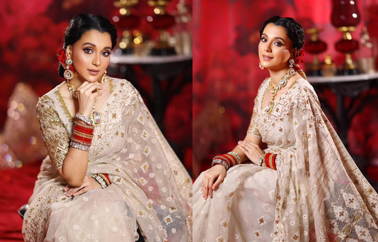 শুধু অভিনয়েই নয়, উপস্থাপনার জগতেও সাবিলা নিজেকে প্রমাণ করেছেন। ‘মিরর গ্ল্যাম ফ্যাক্টর’, ‘সেলিব্রিটি গেম প্লে’সহ একাধিক অনুষ্ঠানে উপস্থাপক হিসেবে তার সাবলীলতা ও হাস্যরসপূর্ণ উপস্থাপন অনেকের নজর কেড়েছে। প্রতিটি কাজেই তার পেশাদারিত্ব এবং আন্তরিকতা তাকে আলাদা করে চিনিয়েছে।