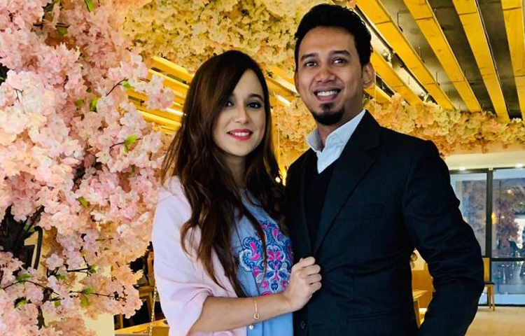 ব্যক্তিগত জীবনে নেহাল সুনন্দ তাহেরকে বিয়ে করেছেন সাবিলা নূর। নেহাল বেসরকারি টিভি চ্যানেল এসএ টিভির ব্রডকাস্ট প্রকৌশলী।