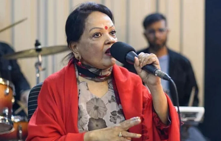 বাংলা চলচ্চিত্রে প্লেব্যাক গানের ইতিহাসে সাবিনা ইয়াসমিন একটি যুগান্তকারী নাম। ষাটের দশকের শেষ দিকে যখন তিনি সিনেমায় গান গাওয়া শুরু করেন, তখনকার জনপ্রিয়তা এবং শিল্পীদের ভিড়ে নিজের আলাদা অবস্থান তৈরি করা সহজ কাজ ছিল না। কিন্তু তাঁর মিষ্টি কণ্ঠ, নিখুঁত উচ্চারণ ও আবেগময় প্রকাশভঙ্গি তাঁকে এক অনন্য উচ্চতায় নিয়ে যায়।