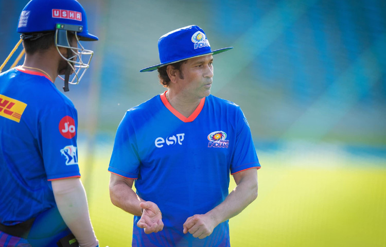 শচীন একটা নাম, যেটা বললেই কোটি মানুষের হৃদয়ে ভেসে ওঠে হাসি, কিছু নস্টালজিক দুপুর আর বহু রঙিন সন্ধ্যা।