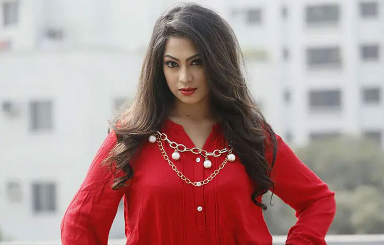 পপির ব্যক্তিজীবন সবসময় রহস্যে ঘেরা। তিনি কখনোই ব্যক্তিগত বিষয় নিয়ে মিডিয়ায় আলোচনায় আসেননি। বরং নিজের গোপনীয়তাকে তিনি শক্ত দেয়াল দিয়ে আগলে রেখেছেন। সম্ভবত এই কারণেই তিনি অনেকের কাছে আরও বেশি আকর্ষণীয় ও আলোচিত।