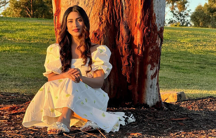 ছোটবেলা থেকেই তিনি ছিলেন প্রাণবন্ত ও স্বপ্নবাজ। পড়াশোনার পাশাপাশি তিনি আগ্রহী ছিলেন মিডিয়া জগতে, যদিও তখনও ভাবেননি একদিন এই জগতেই হয়ে উঠবেন জনপ্রিয় মুখ।