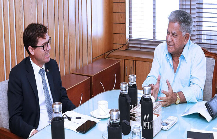 নৌপরিবহন উপদেষ্টা ব্রিগেডিয়ার জেনারেল (অব.) ড. এম সাখাওয়াত হোসেনের সঙ্গে মন্ত্রণালয়ে সাক্ষাৎ করেন ঢাকায় নরওয়ের রাষ্ট্রদূত হাকন আরাল্ড গুলব্র্যান্ডসেন। ছবি: পিআইডি