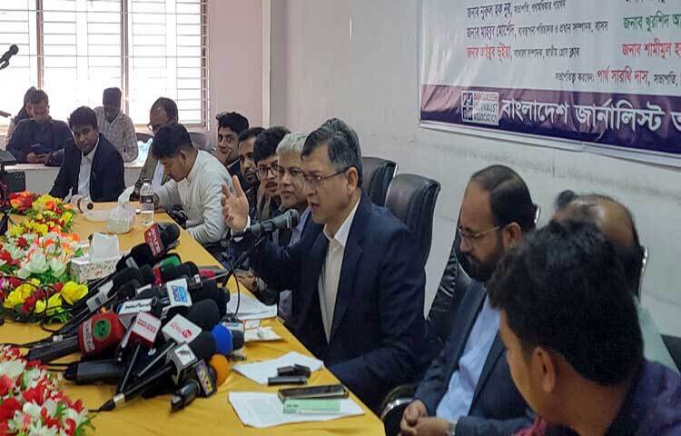 ছাত্র-জনতার ঐতিহাসিক গণঅভ্যুত্থানের মাধ্যমে শেখ হাসিনা সরকারের পতনের দিন ৫ আগস্টকে দক্ষিণ এশিয়ার স্মরণীয় দিন হিসেবে আখ্যায়িত করেছেন বিএনপির স্থায়ী কমিটির সদস্য সালাহউদ্দিন আহমেদ। ছবি: জাগো নিউজ