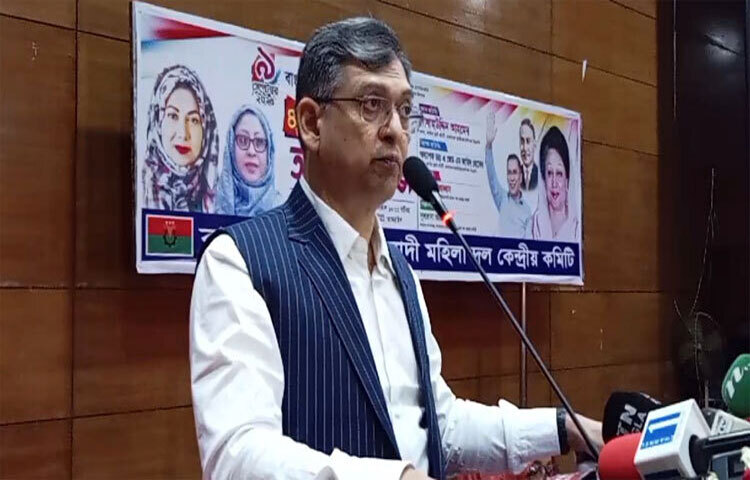 ঢাকা বিশ্ববিদ্যালয় কেন্দ্রীয় ছাত্র সংসদ (ডাকসু) নির্বাচনে বিজয়ী প্রার্থীদের অভিনন্দন জানিয়েছেন বিএনপির স্থায়ী কমিটির সদস্য সালাহউদ্দিন আহমদ। তবে একইসঙ্গে তিনি নির্বাচনে কিছু ত্রুটি-বিচ্যুতির অভিযোগও তুলেছেন। ছবি: ভিডিও থেকে নেওয়া