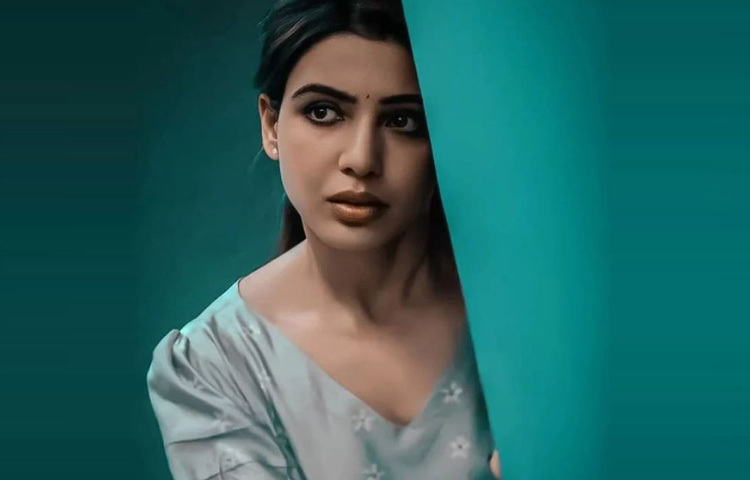 সামান্থার জীবনে এমন কিছু অধ্যায় এসেছে, যেগুলো তাকে চ্যালেঞ্জের মুখে ফেলেছিল। বিশেষ করে নাগা চৈতন্যর সঙ্গে বিচ্ছেদের পর অনেক ভেঙ্গে পরেছিলেন তিনি। তবে সবসময়ই শক্তি এবং সাহসিকতা দিয়ে এগিয়ে গেছেন এই নায়িকা।