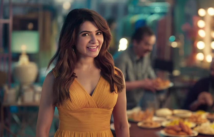 শুধু রোমান্স বা মিষ্টি চরিত্রের মধ্যেই থেমে থাকেননি তিনি। ‘উন্তি রুপা রূপি’ থেকে শুরু করে ‘পুষ্পা’ সিনেমায় তার শক্তিশালী চরিত্র-সব কিছুতেই তিনি নিজেকে ভাঙতে পেরেছেন।