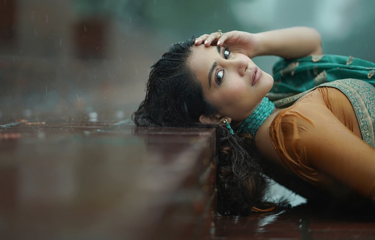 নাটক, স্বল্পদৈর্ঘ্য কিংবা টিভি সিরিজে অথৈ এর উপস্থিতি সবসময়ই চোখে পড়ে। পরিচিত এই মুখশ্রী মায়ার এক আলাদা ভাষা জানে।