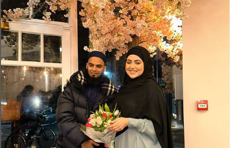 বিয়ের পর থেকে সামাজিক যোগাযোগ মাধ্যমে বেশ সরব হন তিনি। বিভিন্ন ভাবে ইসলাম প্রচার করতে থাকেন। ছবি: সংগৃহীত