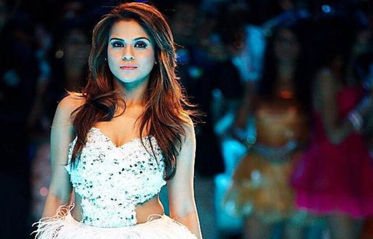 শুধু সিনেমাতেই নয়, সানা সাঈদ টেলিভিশনেও সক্রিয়। তিনি জারা নাচকে দিখা, নাচ বালিয়ে ও ঝলক দিখলা যার মতো জনপ্রিয় নাচের রিয়েলিটি শোতে অংশ নিয়ে নাচের দক্ষতা প্রদর্শন করেছেন। ছোটপর্দায় তার উপস্থিতি তাকে আরও ঘনিষ্ঠভাবে দর্শকের কাছে পৌঁছে দেয়।