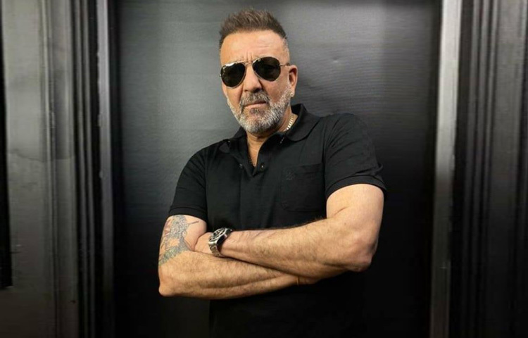 কঠিন সময় পার করে সঞ্জয় দত্ত ফিরে এসেছেন সম্পূর্ণ নতুন চেতনা নিয়ে। তিনি তার ক্যারিয়ারকে পুনরুজ্জীবিত করেছেন এবং প্রমাণ করেছেন, জীবনের যেকোনো অন্ধকার মুহূর্ত থেকে ওঠা সম্ভব।