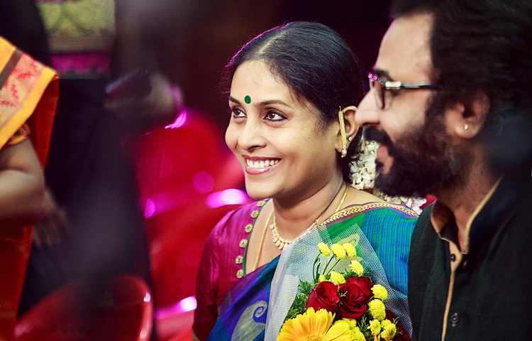 ১৯৮৮ সালে পরিচালক শ্রীরামের ‘নায়কান’ সিনেমা দিয়ে রঙিন দুনিয়ায় পা রাখেন। তবে তার ক্যারিয়ারে বড় মোড় আসে তখন, যখন তিনি ফিরে আসেন এক নতুন রূপে ‘মায়ের চরিত্র’ এর মাধ্যমে।