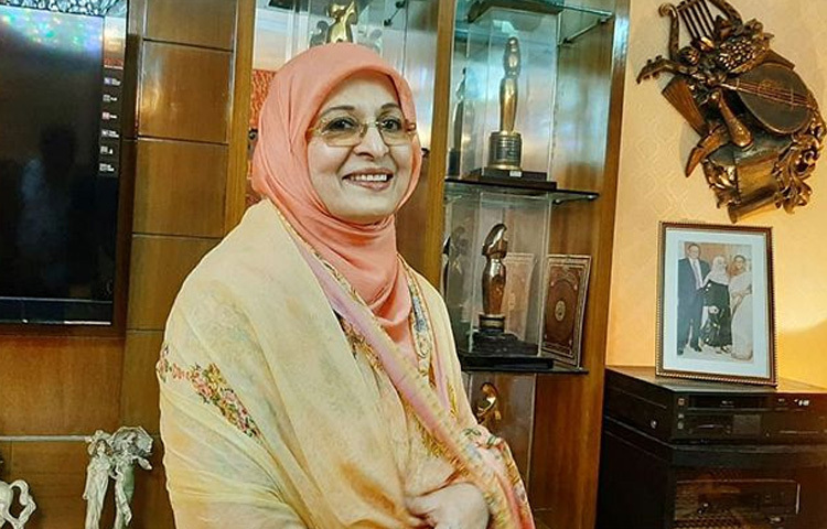 ১৯৯৮ সালে তিনি হঠাৎ করেই চলচ্চিত্রকে বিদায় জানান। যুক্তরাষ্ট্রে পরিবার নিয়ে স্থায়ী হন। কেউ কেউ তাকে হারিয়ে ফেলার বেদনায় কাতর হয়েছিলেন, কেউবা অপেক্ষা করেছেন তার ফেরার। কিন্তু শাবানা নিজেকে আলাদা করে রেখেছেন লাইমলাইট থেকে। তবে সামাজিক কর্মকাণ্ডে তার অংশগ্রহণ আজও চলমান। বিশেষ করে স্বাস্থ্যসেবা ও দরিদ্র-শিক্ষা সহায়তায় তিনি নীরবে কাজ করে যাচ্ছেন।