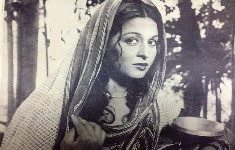 তার উপস্থিতি পর্দা আলো করে তুলতো এবং দর্শক তার প্রতিটি সংলাপে খুঁজে পেতেন বাস্তব জীবনের ছায়া।