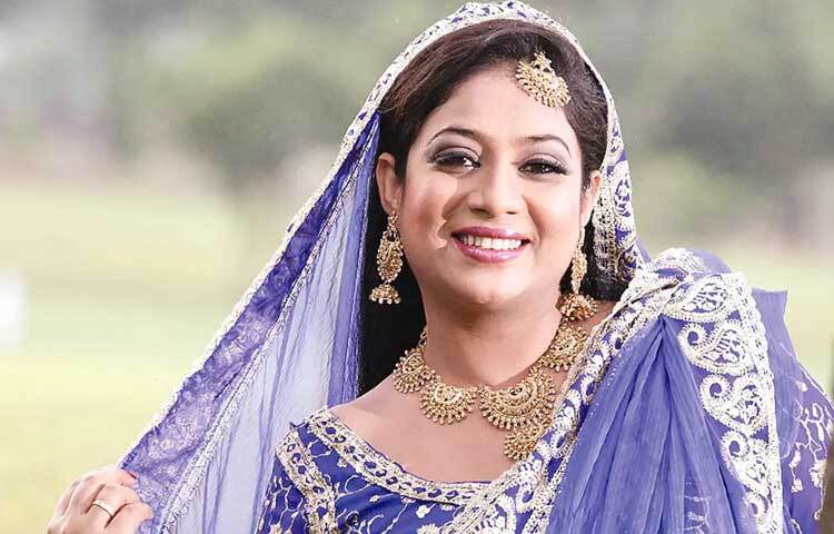 নজরকাড়া চেহারা, মায়াবী হাসি, মধুমাখা চাহনি এবং অনবদ্য অভিনয় দিয়ে সবার মনে জায়গা করে নিয়েছেন জনপ্রিয় এই নায়িকা।