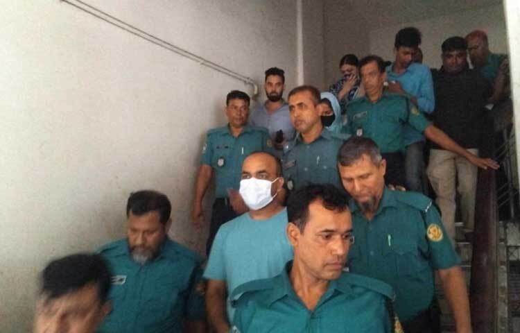 ডিবি পুলিশের সাবেক এডিসি (এসপি পদে পদোন্নতিপ্রাপ্ত) শাহেন শাহর তিনদিনের রিমান্ড মঞ্জুর করেছেন আদালত। ছবি: জাহাঙ্গীর আলম