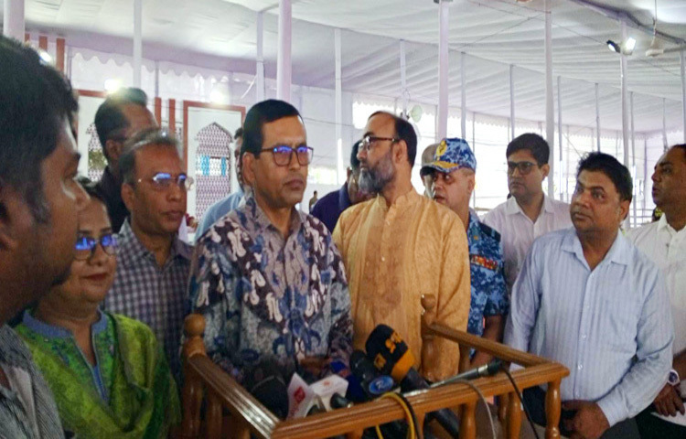 ঢাকা দক্ষিণ সিটি করপোরেশনে (ডিএসসিসি) ঈদের দিন বিকেল থেকে বর্জ্য ব্যবস্থাপনা শুরু হবে। ঈদের দিন ১২ ঘণ্টার মধ্যে সব বর্জ্য পরিষ্কার করার কথা জানিয়েছেন দক্ষিণ সিটি করপোরেশনের প্রশাসক মো. শাহজাহান মিয়া। ছবি: সংগৃহীত