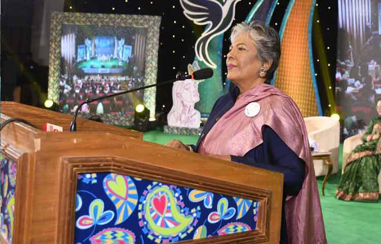 রাজধানীর ওসমানী স্মৃতি মিলনায়তনে গণভোট ২০২৬-এ নারীর অংশগ্রহণ উৎসাহিতকরণ এবং নারী ও শিশু নির্যাতন প্রতিরোধে কুইক রেসপন্স টিমের কার্যক্রমের সূচনা উপলক্ষে আয়োজিত অনুষ্ঠানে প্রধান অতিথির বক্তৃতা করেন মহিলা ও শিশু বিষয়ক উপদেষ্টা শারমীন এস মুরশিদ। ছবি: পিআইডি