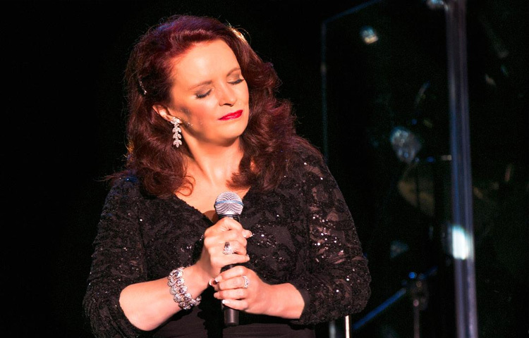 ছোটবেলা থেকেই তার কণ্ঠে ছিল আত্মবিশ্বাস আর আবেগের অনুরণন।