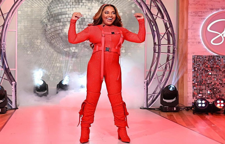 ক্যামেরার সামনে দাঁড়িয়ে যিনি বলেন, ‘সব প্রশ্নের উত্তর হয় না, কিন্তু প্রশ্ন তোলা থেমে থাকা উচিত নয়’। শেরি শুধুমাত্র একজন অভিনেত্রী নন, তিনি সমাজ-পরিবর্তনের প্রতীক।